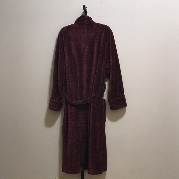 Nordstrom Plush Jacquard Robe in Burgundy Spice Size Medium/large . - Picture 2 of 4